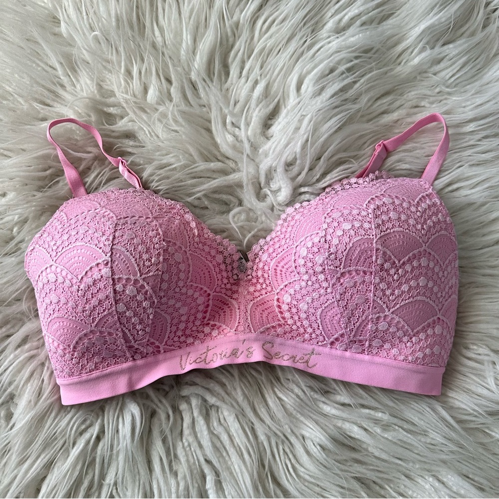 Victoria’s Secret pink lace lined no wire bra size 36D
